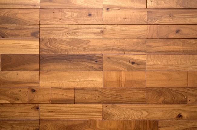 Remate perfecto con rodapié blanco